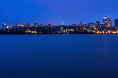 Dinyeper 'ın sağ kıyısında Panorama görünümü, Dnipro şehri, Ukrayna