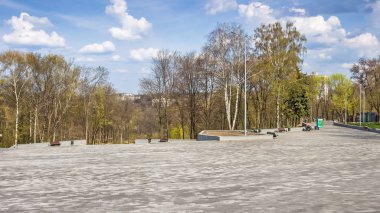 Park Green Grove, eski Komsomolsky Parkı, Dnipro, Ukrayna
