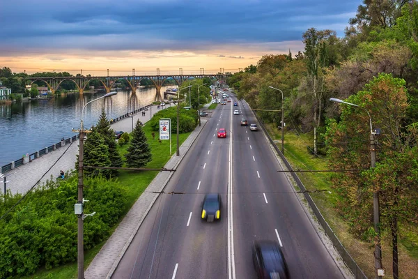 Evening Dnieper Lenin Embankment Staden Dnepropetrovsk Ukraina — Stockfoto