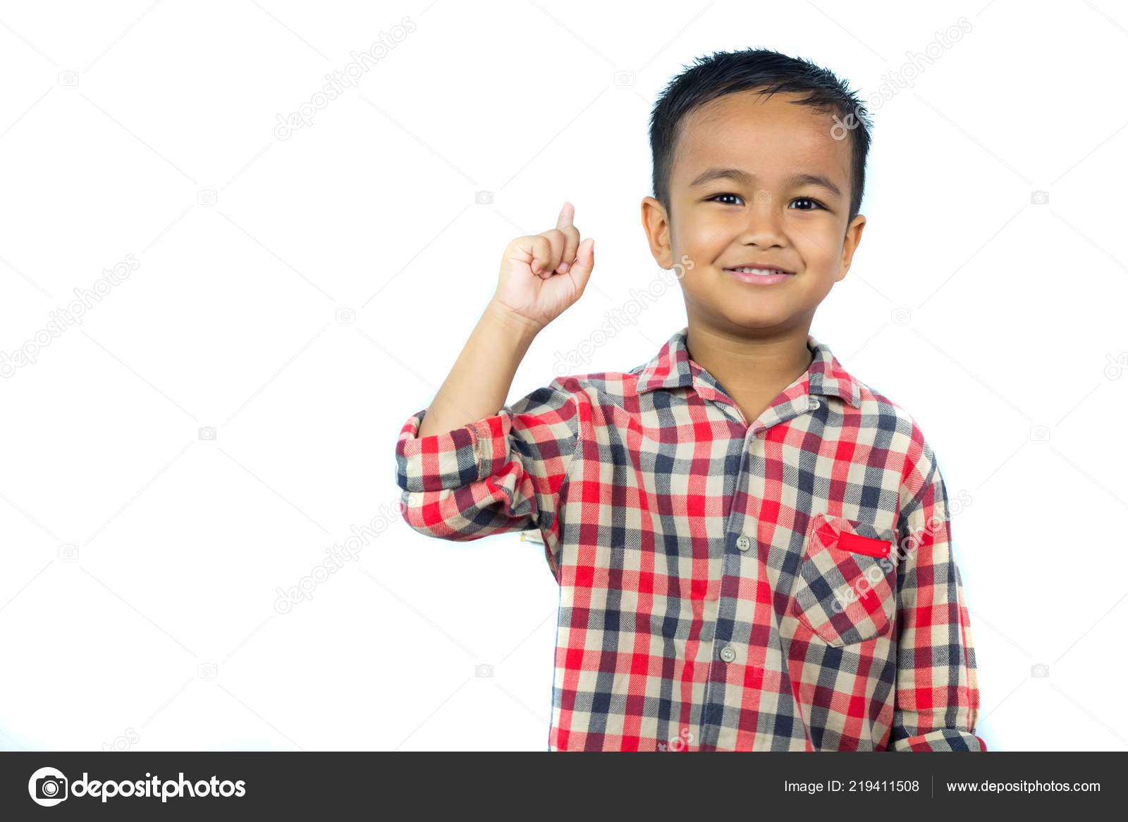 アジアの子供を指します 若い男の子は 良いアイデアを持っています ストック写真 C Theerapolsriin アジアの子供を指します 若い男の子は 良いアイデアを持っています ストック写真 C Theerapolsriin