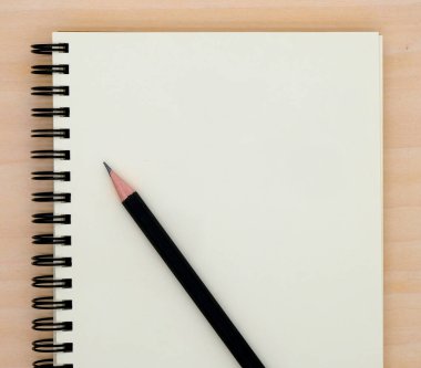 kahverengi arkaplan görünümü üzerindeki dizüstü bilgisayar kopyalama alanı