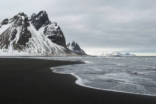 Stokksnes Peninsula Vestrahorn Mountains Black Sand Ocean Coast Line Iceland — Stock Photo, Image