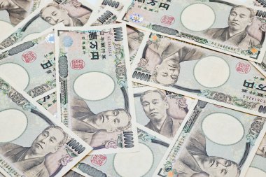 Japon yeni banknot yığını