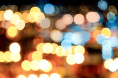 Gecenin bulanık ışıkları