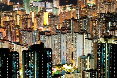 Hong Kong şehrinin gece görüşü
