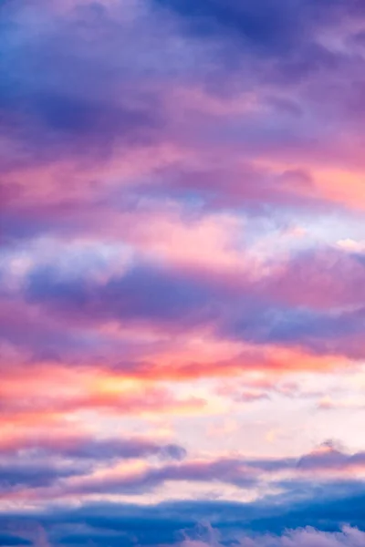 Cielo Hermoso Atardecer Con Nubes —  Fotos de Stock