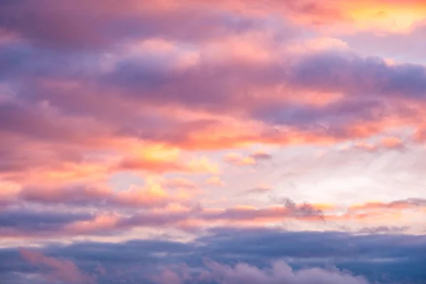 Cielo Hermoso Atardecer Con Nubes —  Fotos de Stock