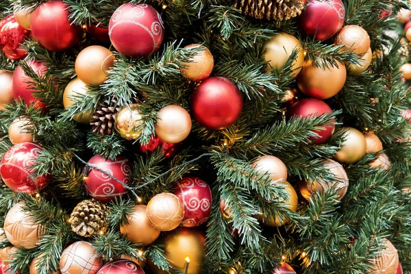 Decoração Árvore Natal Com Brinquedos Bolas — Fotografia de Stock