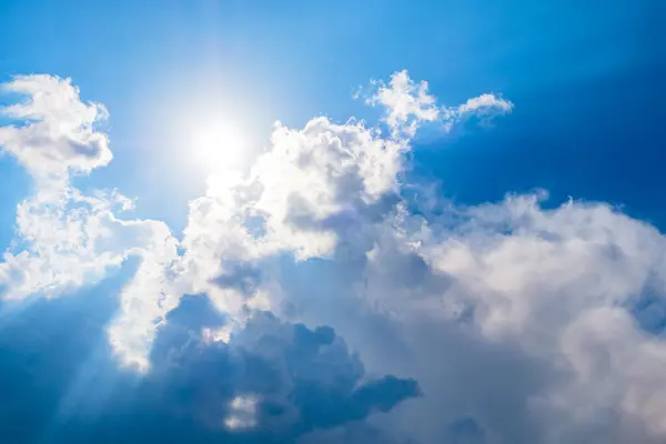 Weiße Wolken Blauen Himmel — Stockfoto