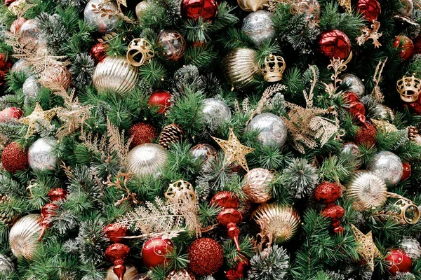 Decoração Árvore Natal Com Brinquedos Bolas — Fotografia de Stock