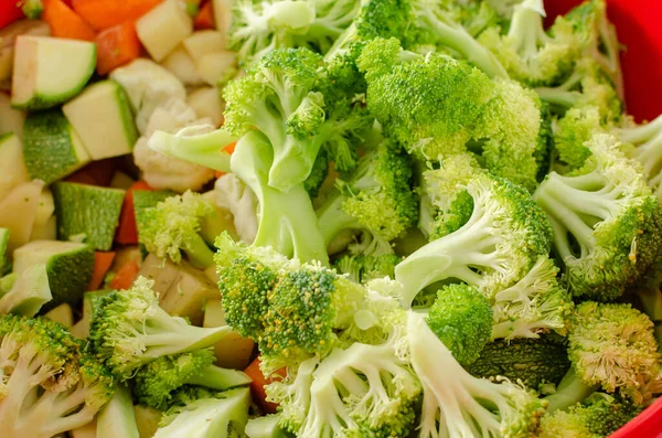 手前の野菜プレート 健康的で自然食品 — ストック写真