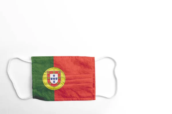 Ansiktsmask Med Tryckt Flagga Portugal Vit Bakgrund Isolerad — Stockfoto