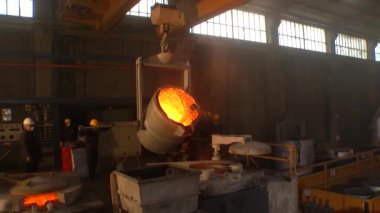 Eriyen metal sıvı demir dökümhanesi