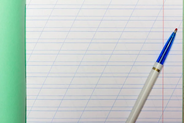 Caderno Escola Aberta Uma Linha Estreita Com Uma Barra Para — Fotografia de Stock