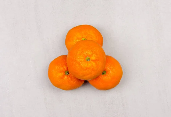 Pyramid Ripe Tangerines Grey Background Close Top View — Stock Photo, Image