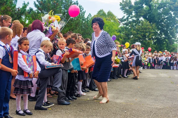 Adygea Russia Settembre 2019 Ragazzi Ragazze Sono Iscritti Prima Elementare — Foto Stock