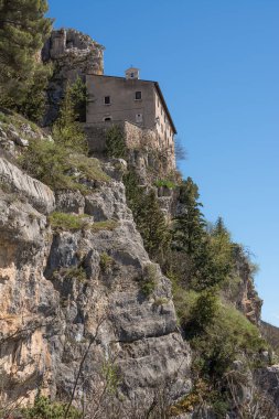 Hermitage Sant'Onofrio Morrone dağlarda kondurulmuş içinde