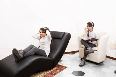 Psikolojik self-analiz yapan bir çocuk kavramı