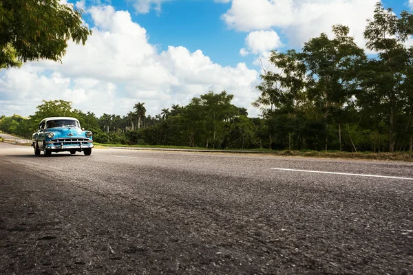 Old American Classical Car Highway Road Cuba — Stock Photo, Image
