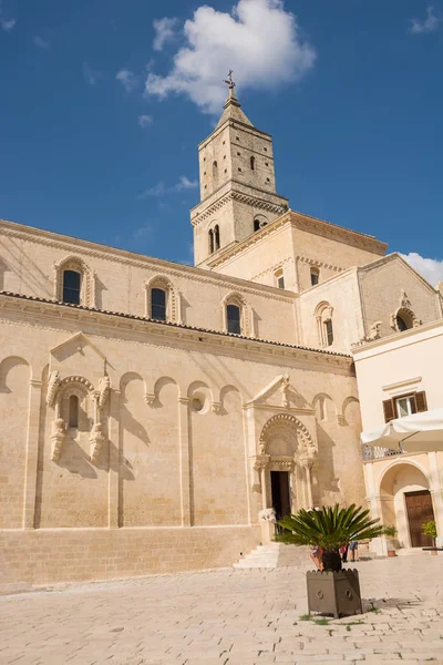教会のマドンナ デッラ ブルーナと Sant Eustachio マテラ大聖堂の鐘塔の詳細 — ストック写真