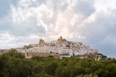Ostuni, Puglia beyaz şehir manzarası