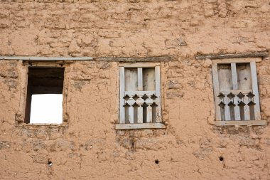 Bir çamur evde Birkat Al Mouz (Umman, Windows)