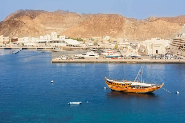 Muscat Oman November 2018 Traditional Omani Boat Dhow Port Mutrah — Stock Photo, Image