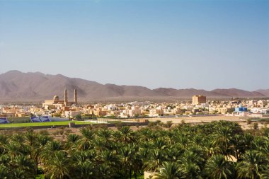 Nakhal şehir ve onun Mosquea (Umman Panoraması)