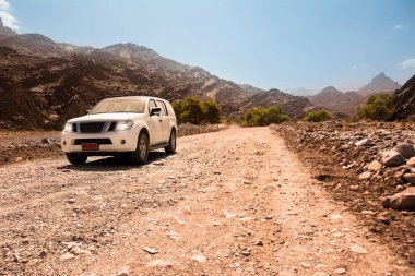 Off-Road aracı Jebel Shams dağlarda (Umman)