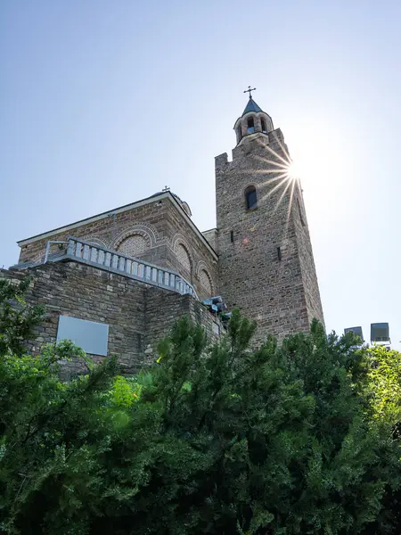 Veliko Tarnovo slott domkyrka i bakgrundsbelysning (Bulgarien) — Stockfoto