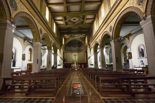 Wnętrze Saint Luis, Katedra Katolicka w Płowdiwie (Bułgaria — Zdjęcie stockowe