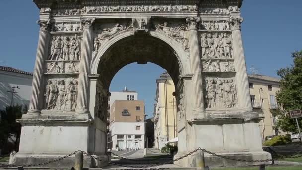 Benevento Italia Agosto 2017 Arco Trajano Benevento Italia — Vídeo de stock