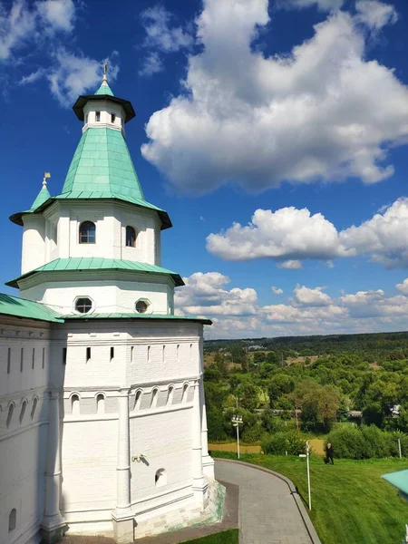 NOWY JERUSALEM MONASTERY, Istra, Rosja. Jest to kopia kościoła Bożego Grobu w Jerozolimie. Stary klasztor.. — Zdjęcie stockowe