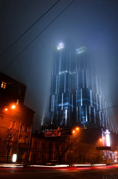 Vista Baixo Ângulo Edifícios Iluminados Noite Kiev Ucrânia — Fotografia de Stock