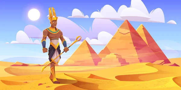 Az ősi egyiptomi isten Amun a sivatagban piramisokkal. — Stock Vector