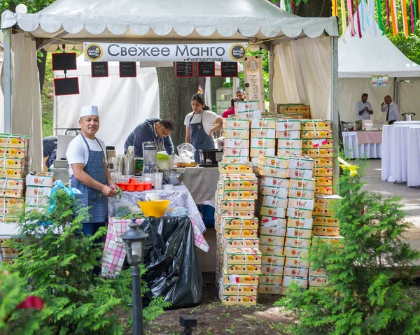 Mango meyve ve mango içecek satıcıları