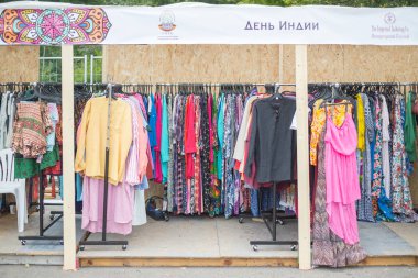 Hindistan Günü, çarşı