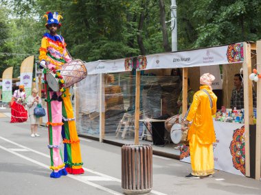 Hindistan Günü, davulcular