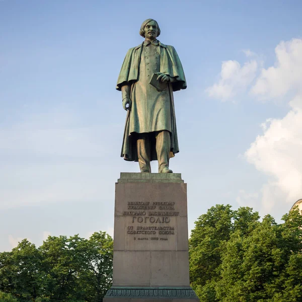 Пам'ятник Миколи Гоголя Стокове Зображення