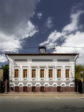 MOSCOW, Rusya - CIRCA AĞUSTOS, 2020: 19. yüzyıl malikânesi. Tovarichsheskiy yolu, 29 ev, bina 1,2. Moskova kültür mirası sahası.