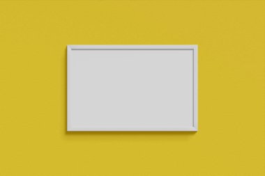 Boş sarı bir duvarda asılı beyaz çerçeveli basit bir resim çerçevesi. Basit bir iç döşeme. 3d oluşturma