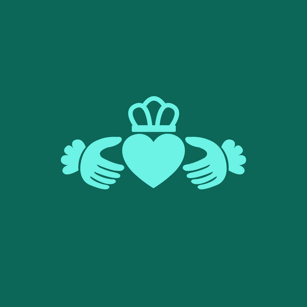 claddagh ring vector icon