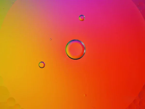 Zbliżenie Makro Krople Oleju Wodzie Słodkim Kolorowym Tłem Piękny Abstrakcyjny — Zdjęcie stockowe