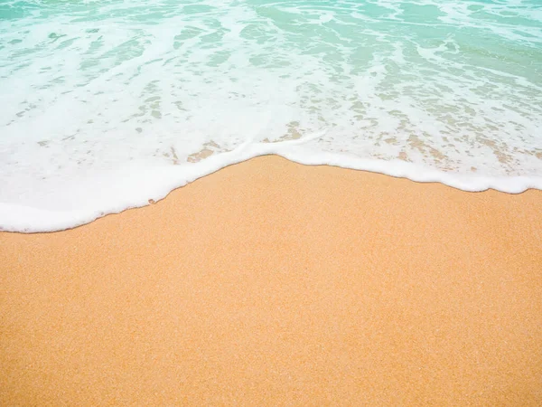 Weiche Welle Meer Auf Sandstrand Für Hintergrund Sommerreise Urlaub — Stockfoto