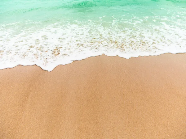 Weiche Welle Meer Auf Sandstrand Für Hintergrund Sommerreise Urlaub — Stockfoto