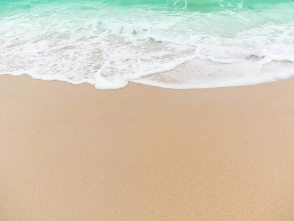 Weiche Welle Meer Auf Sandstrand Für Hintergrund Sommerreise Urlaub — Stockfoto