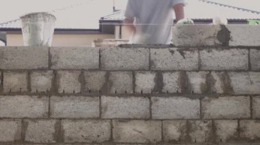 Mason Dış Bina Duvarını Zamanaşımına Koyuyor