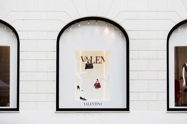 Rome Talya Mayıs 2018 Valentino Mağaza Pencere Roma — Stok fotoğraf