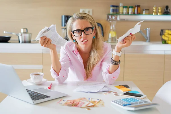 Desperate Woman Too Many Bills Pay — Stock Photo, Image