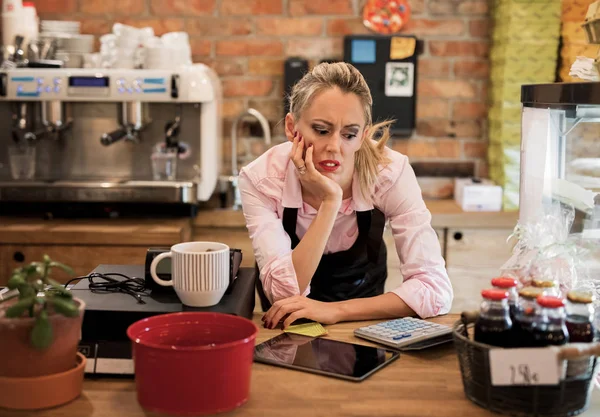 Worried New Business Owner Calculating Finance — Stock Photo, Image